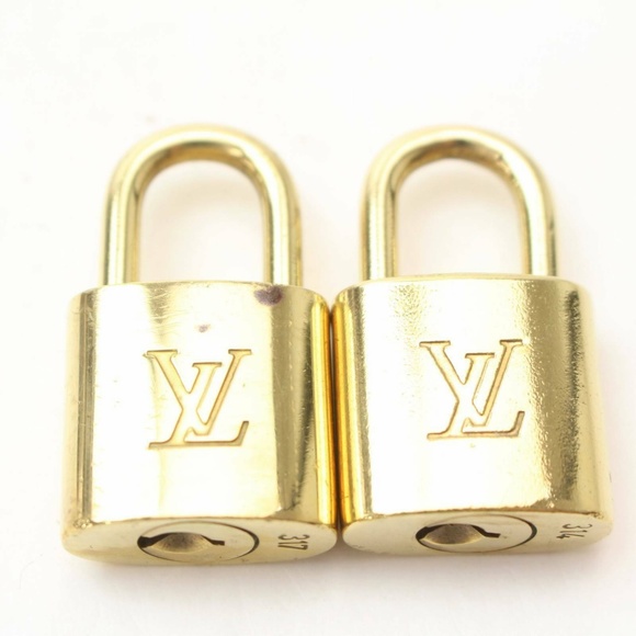 Authentic Louis Vuitton padlock key and lock set - Picture 6 of 8